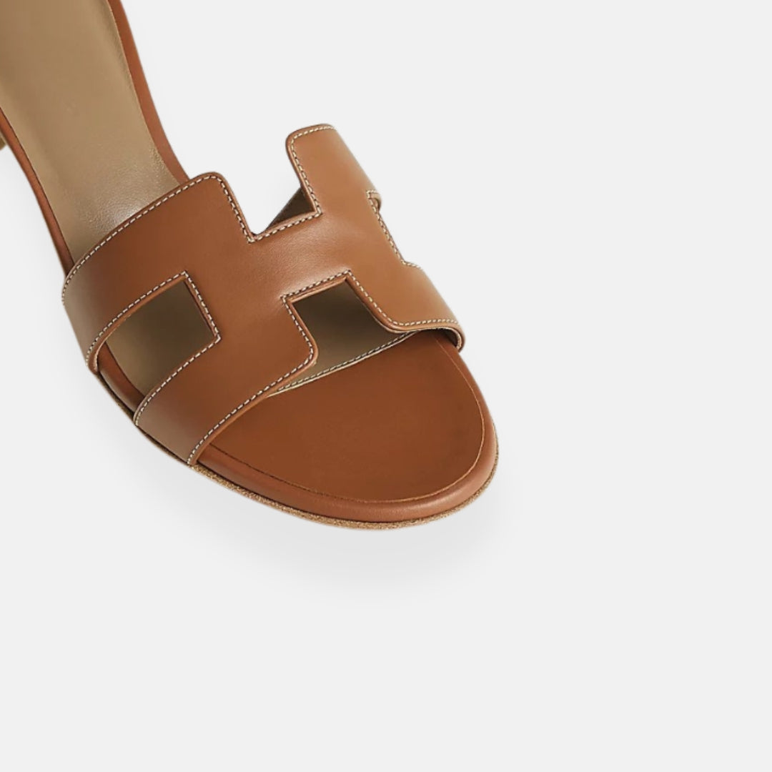 Clara | Muiltjes met lage hak en open neus