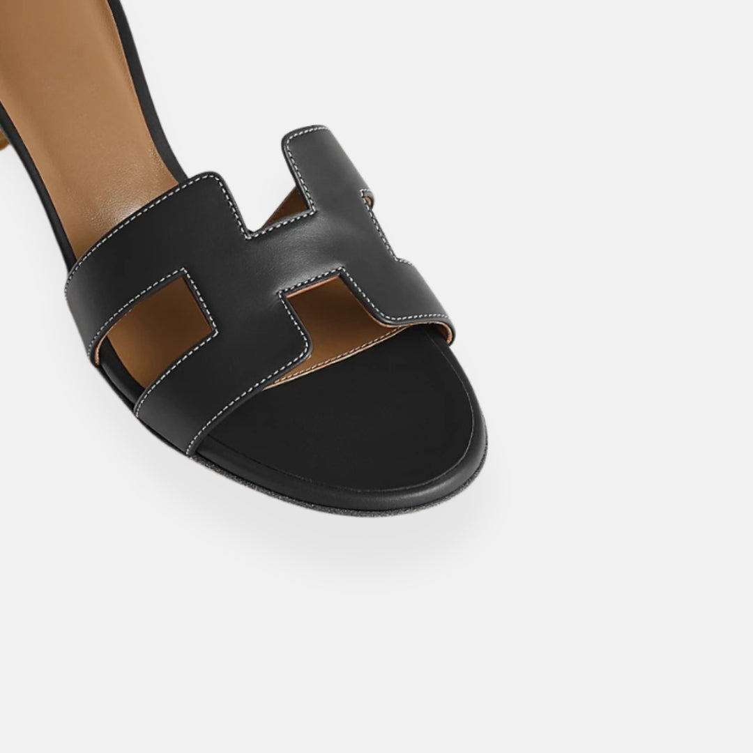 Clara | Muiltjes met lage hak en open neus