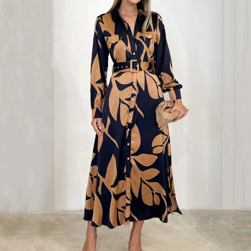 Damesjurk met lange mouwen en een riem met overslag 