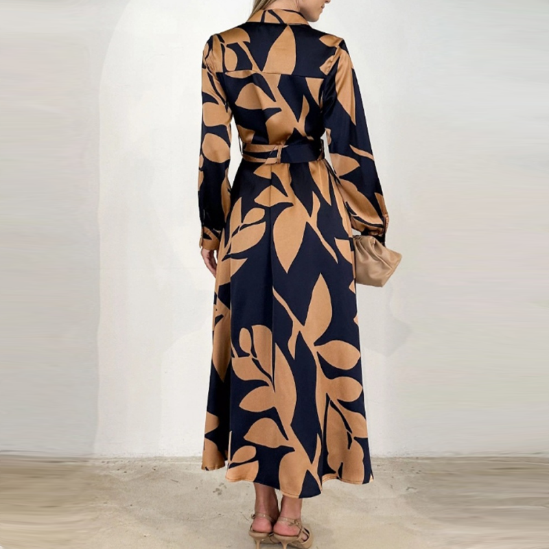 Damesjurk met lange mouwen en een riem met overslag 