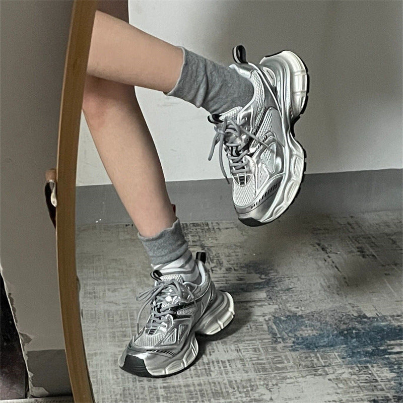 Revalis | Moderne mesh sneakers met dikke zool