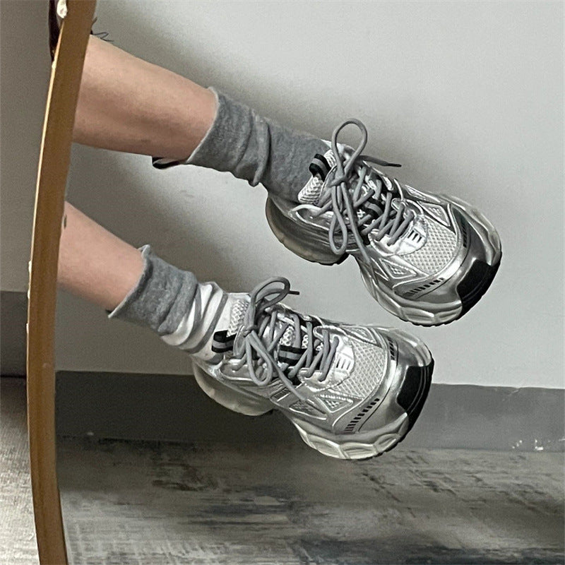 Revalis | Moderne mesh sneakers met dikke zool