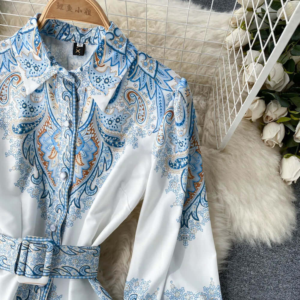 Brunhilde | A-lijn jurk met bloemenprint en ceintuur