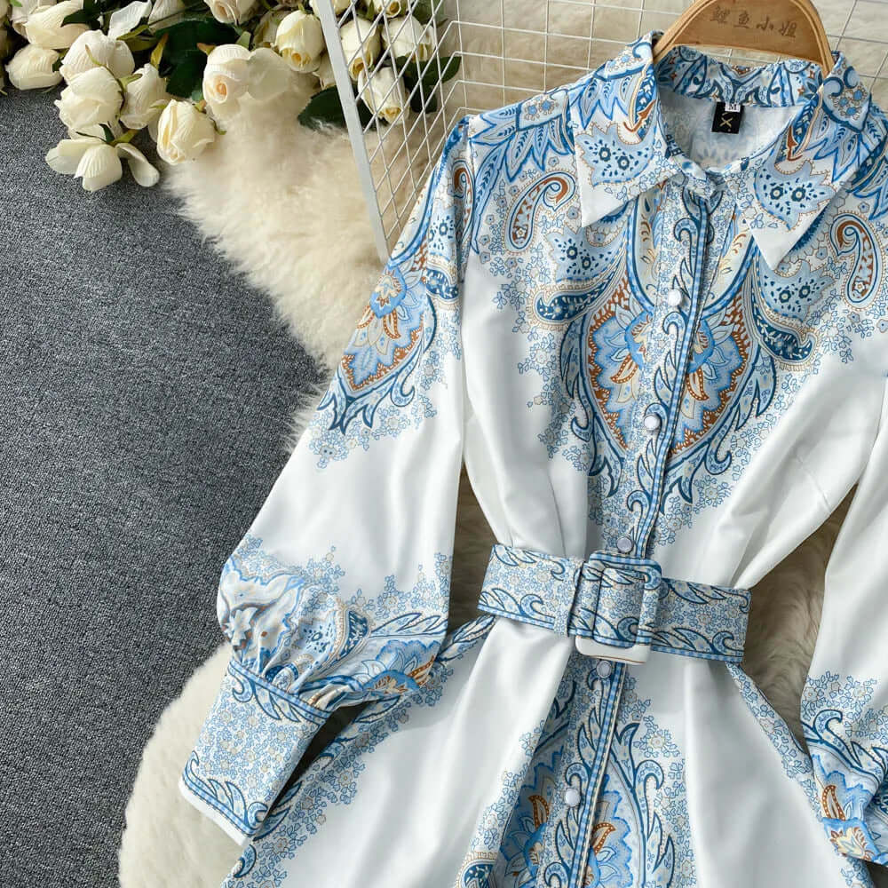 Brunhilde | A-lijn jurk met bloemenprint en ceintuur