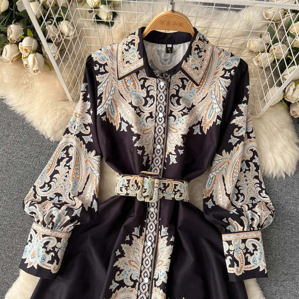 Brunhilde | A-lijn jurk met bloemenprint en ceintuur