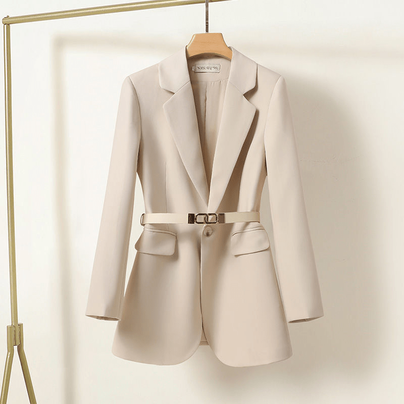 Elanthira | Getailleerde statement blazer