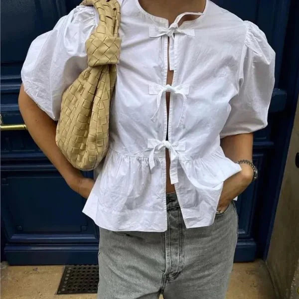 Jemima | Elegante blouse met pofmouwen en strikhals