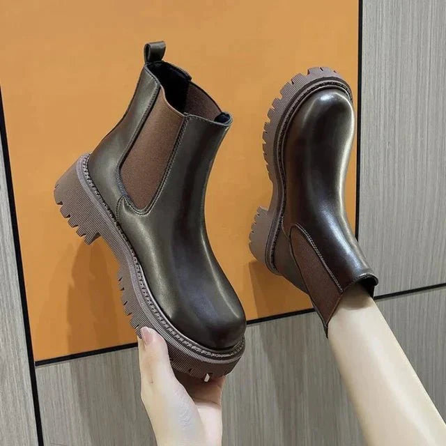 Zorynna | Streamline Boots