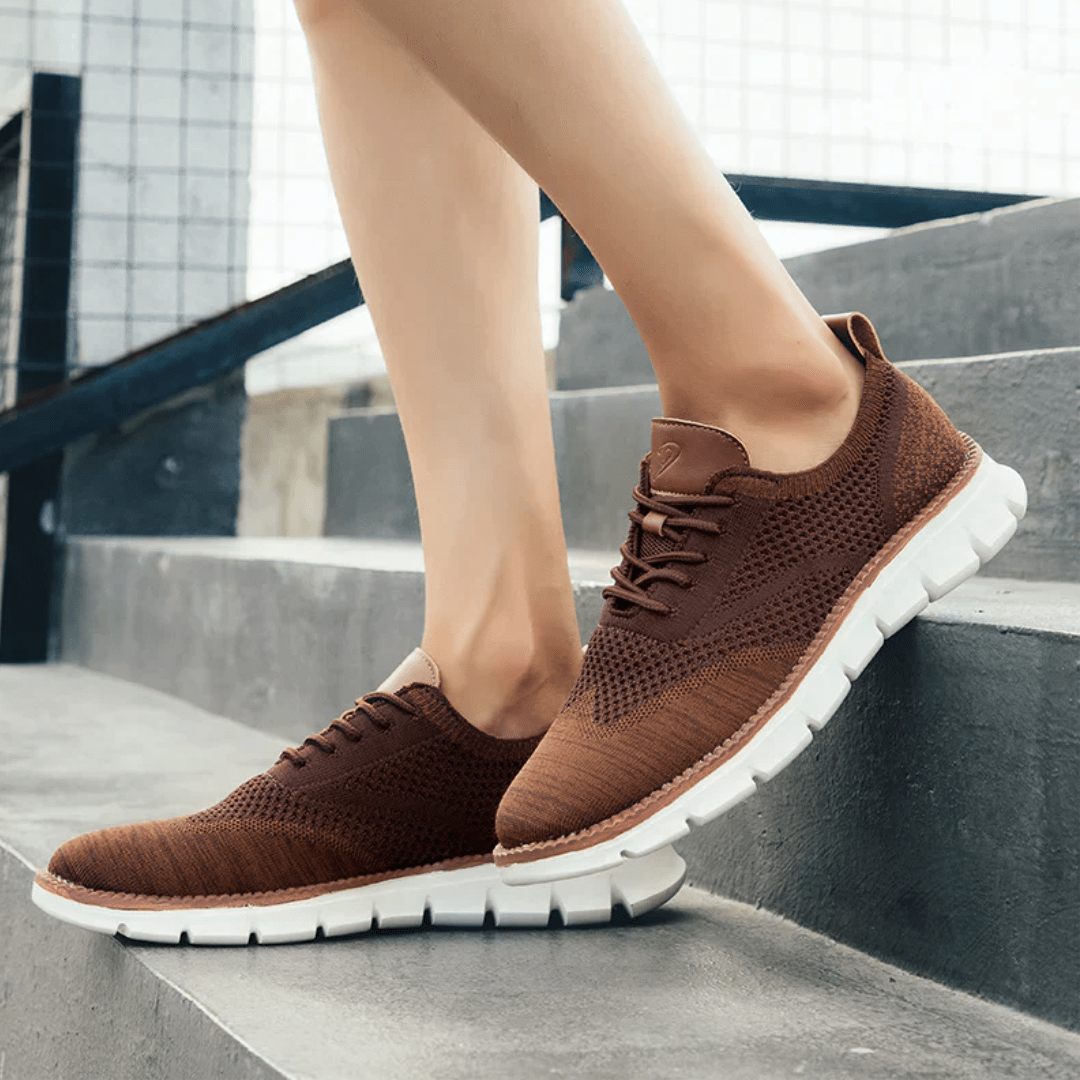 Zaverno | Gedempte sneakers in vintage stijl