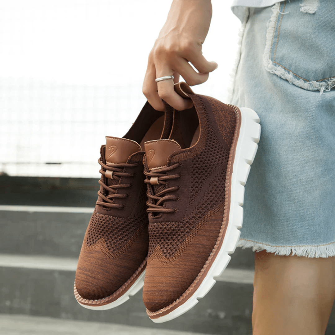 Zaverno | Gedempte sneakers in vintage stijl