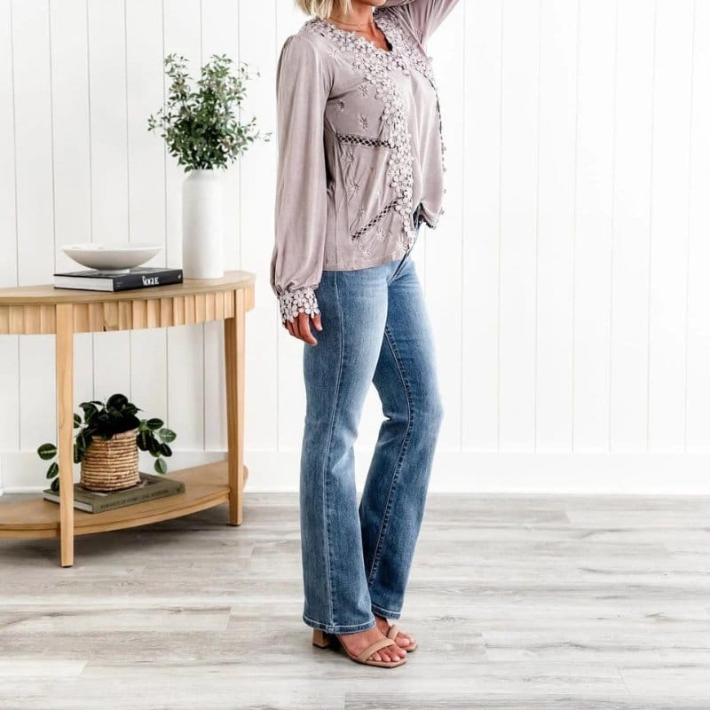 Solvra | High-Rise Shaping Jeans