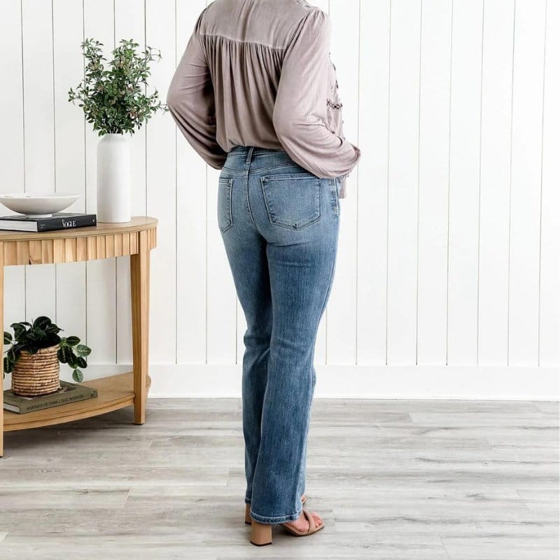 Solvra | High-Rise Shaping Jeans