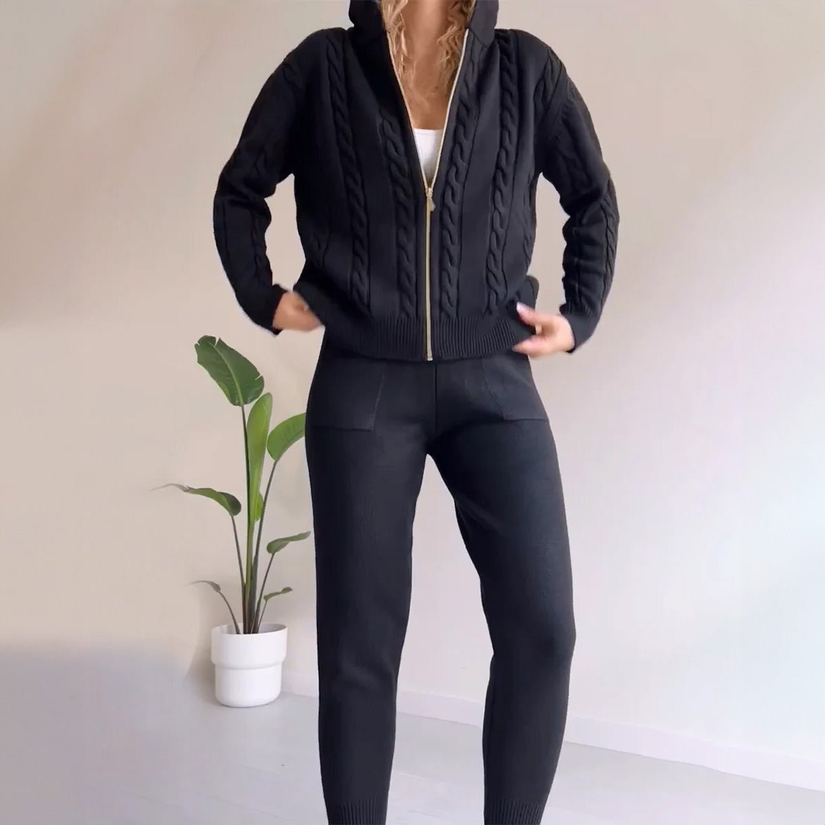 Selvia | Relaxte gebreide hoodie en loungebroek set