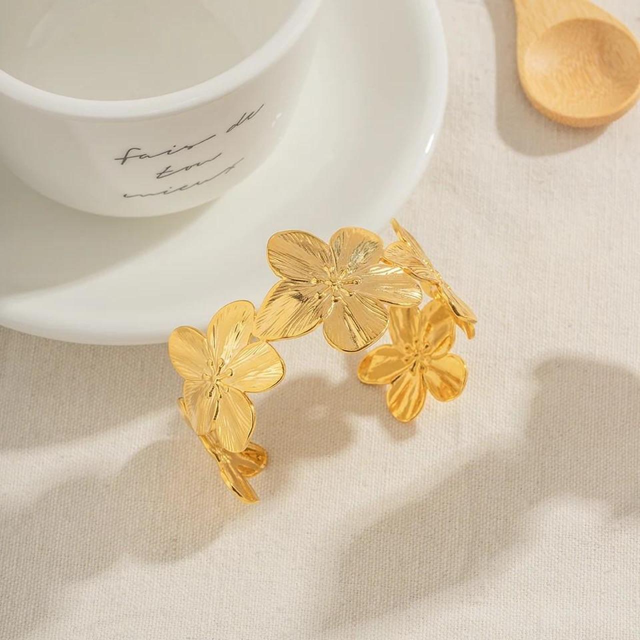 Fallon | Elegante armband met bloemenmotief