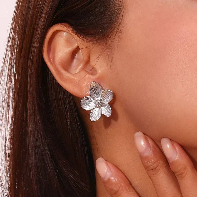 Xena | Elegante bloeiende hangende oorbellen