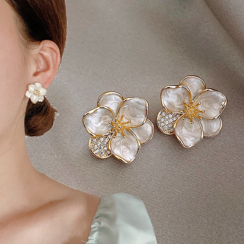 Iselda | Charmante bloemblaadjesoorbellen