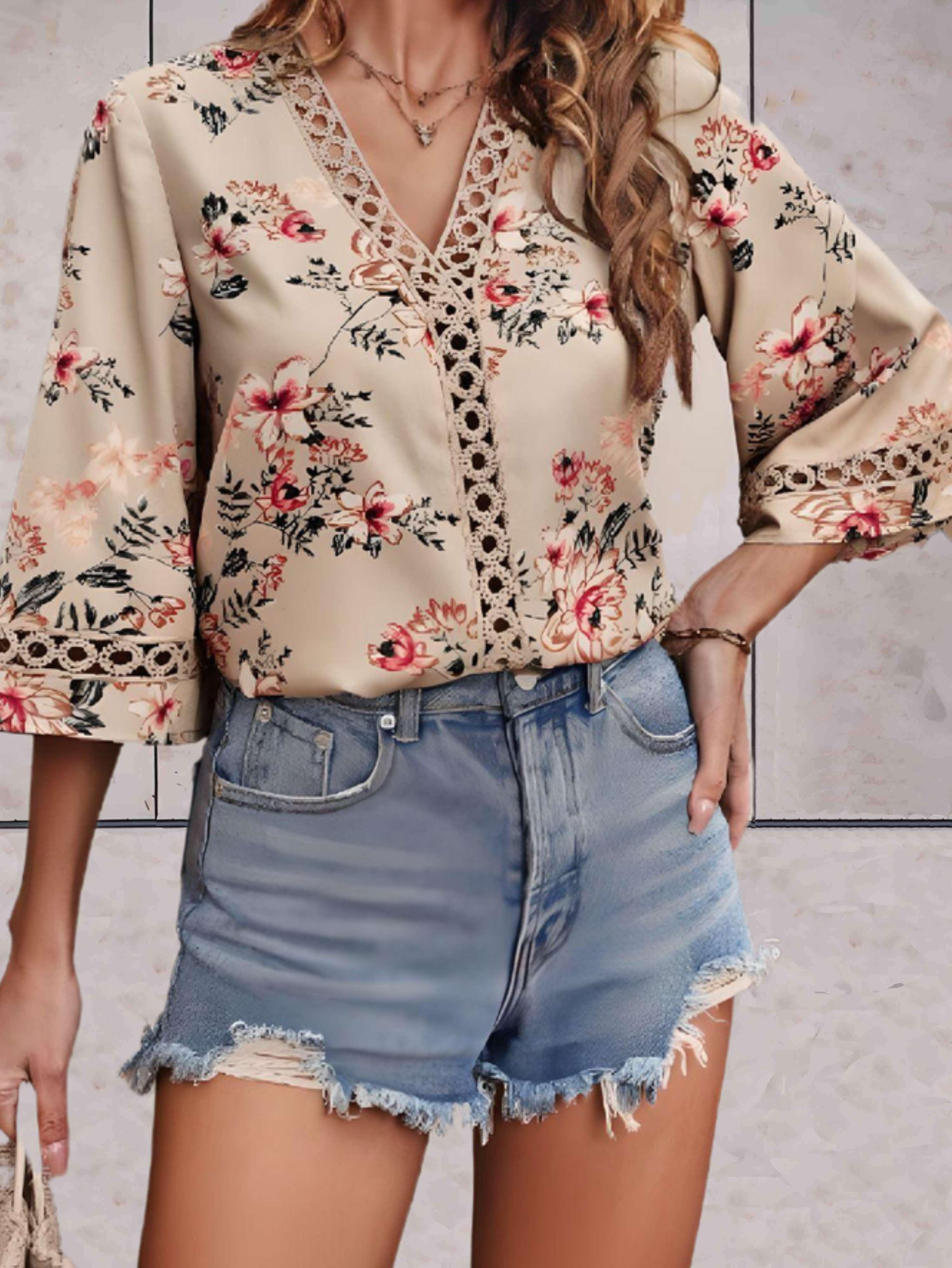 Noelle | Blouse met V-hals en zachte bloemenprint