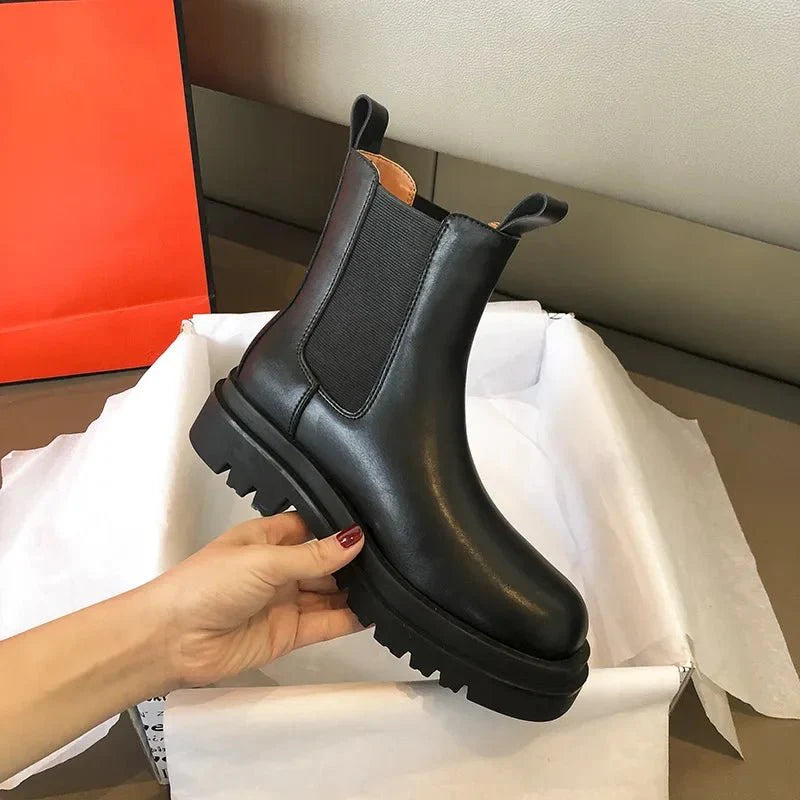 Zorynthia | Chelsea mid-boots met Eclipse-Tread profiel